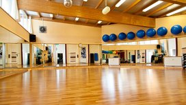 großer Kursraum 1 mit Schwingboden im Fitnessstudio fit'n fun Kulmbach